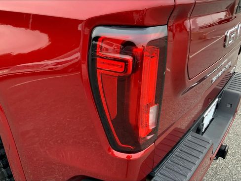 Used 2022 GMC Sierra 1500 AT4 w/ AT4 Premium Package image 27