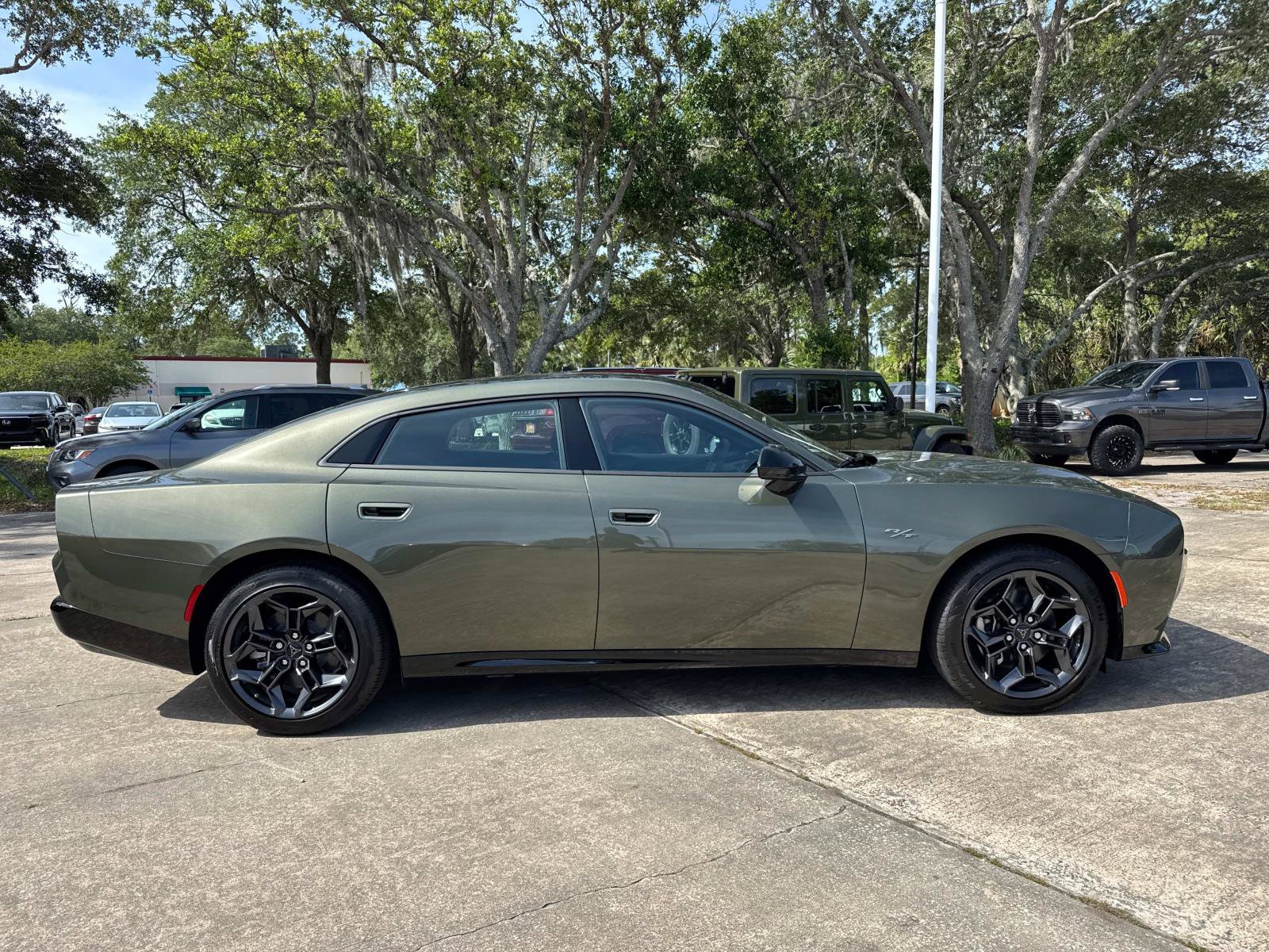 New 2026 Dodge Charger R/T w/ Blacktop Package AWD/4WD image 2