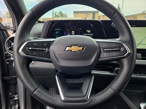 Used 2025 Chevrolet Equinox LT image 30