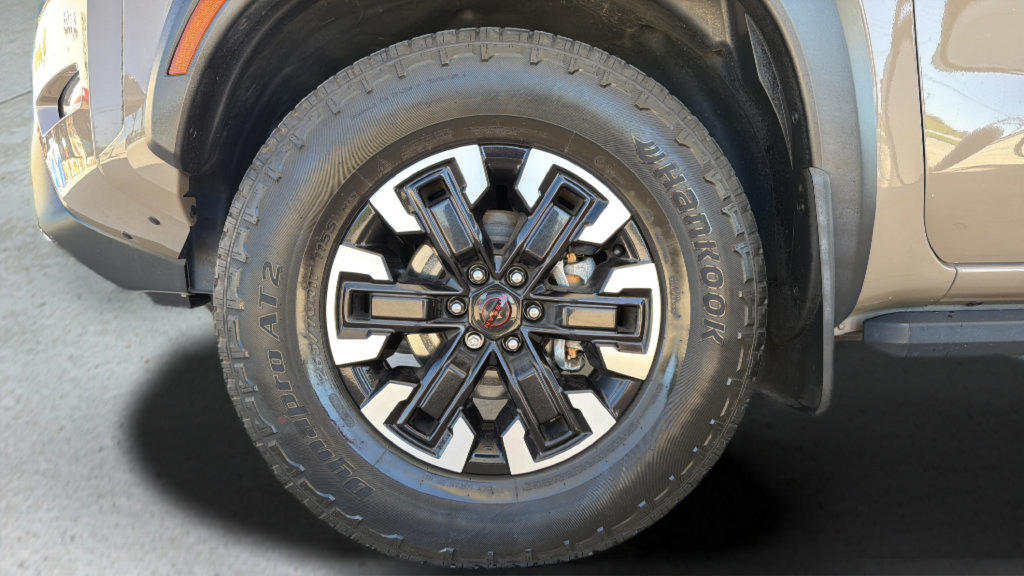 Used 2023 Nissan Frontier PRO-4X w/ Pro Convenience Package AWD/4WD image 9