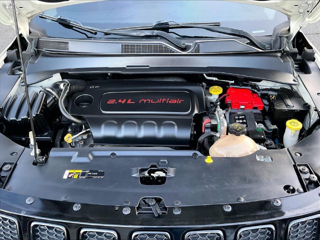 Used 2019 Jeep Compass Latitude w/ Popular Equipment Group AWD/4WD image 21