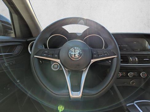 Used 2019 Alfa Romeo Stelvio AWD image 10