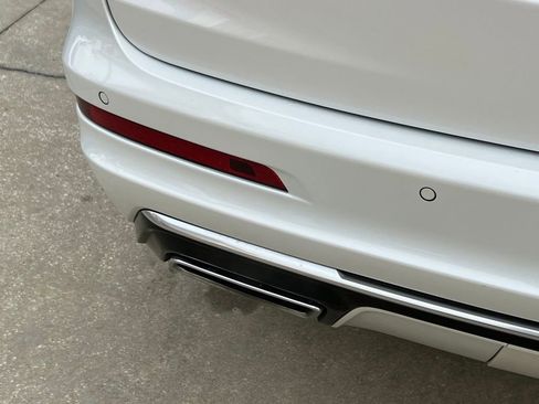 Certified 2025 Cadillac XT6 Premium Luxury image 9