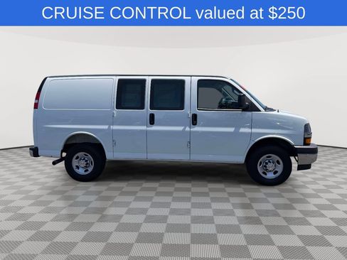 Used 2025 Chevrolet Express 2500 w/ Driver Convenience Package RWD image 3