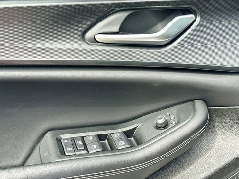 Used 2023 Jeep Grand Cherokee L Laredo image 22