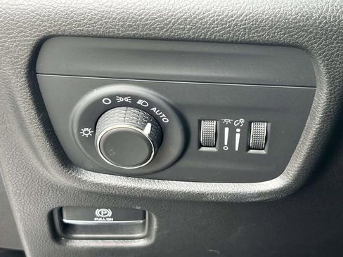 Used 2023 Jeep Grand Cherokee Altitude AWD/4WD image 20