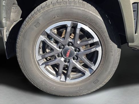 Used 2024 Toyota Tacoma TRD Sport AWD/4WD image 17