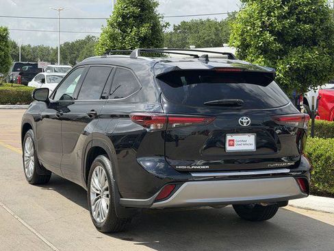 Certified 2025 Toyota Highlander Platinum AWD/4WD image 5