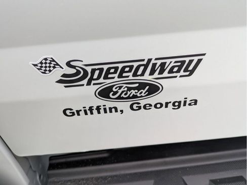 Used 2022 Chevrolet Colorado LT w/ Fleet Safety Package image 10