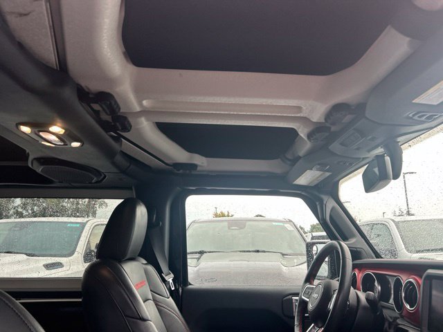 Used 2022 Jeep Wrangler Rubicon w/ Cold Weather Group AWD/4WD image 9