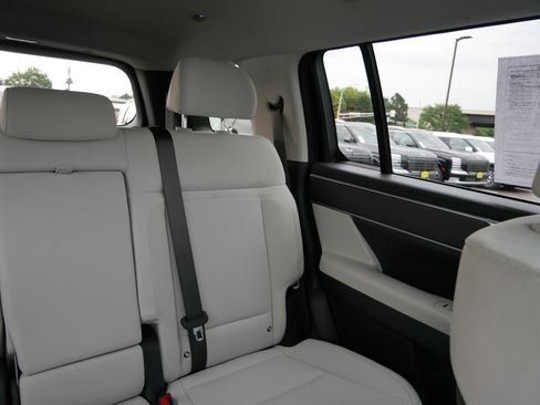 Certified 2026 Hyundai Santa Fe SE AWD/4WD image 14