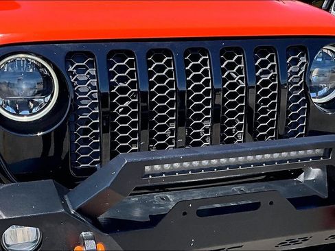 Used 2023 Jeep Wrangler Unlimited w/ Convenience Group AWD/4WD image 26