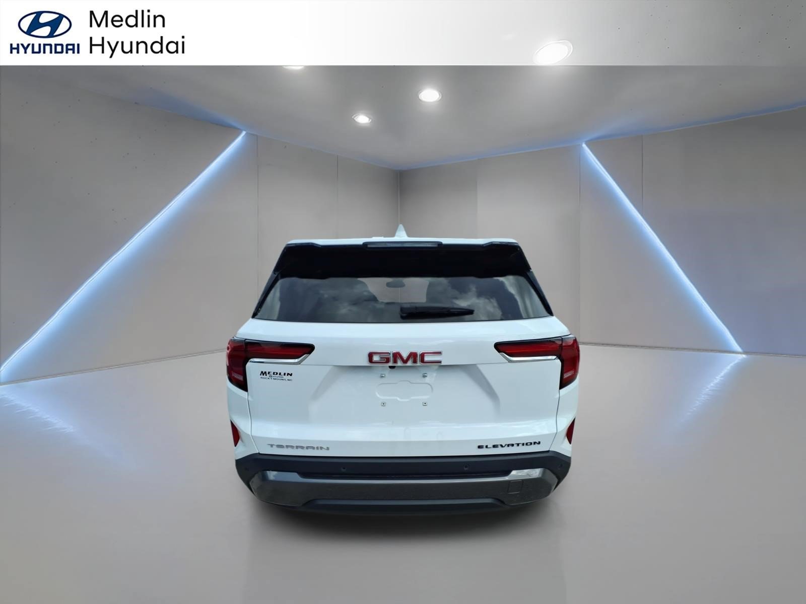 Used 2026 GMC Terrain Elevation FWD image 4