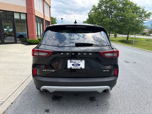 Used 2023 Ford Escape Active w/ Tech Pack #2 AWD/4WD image 6