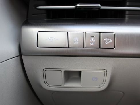 New 2026 Hyundai Kona SE image 14