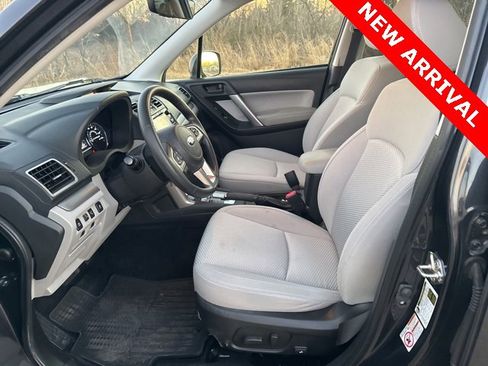 Used 2017 Subaru Forester 2.5i Premium image 12