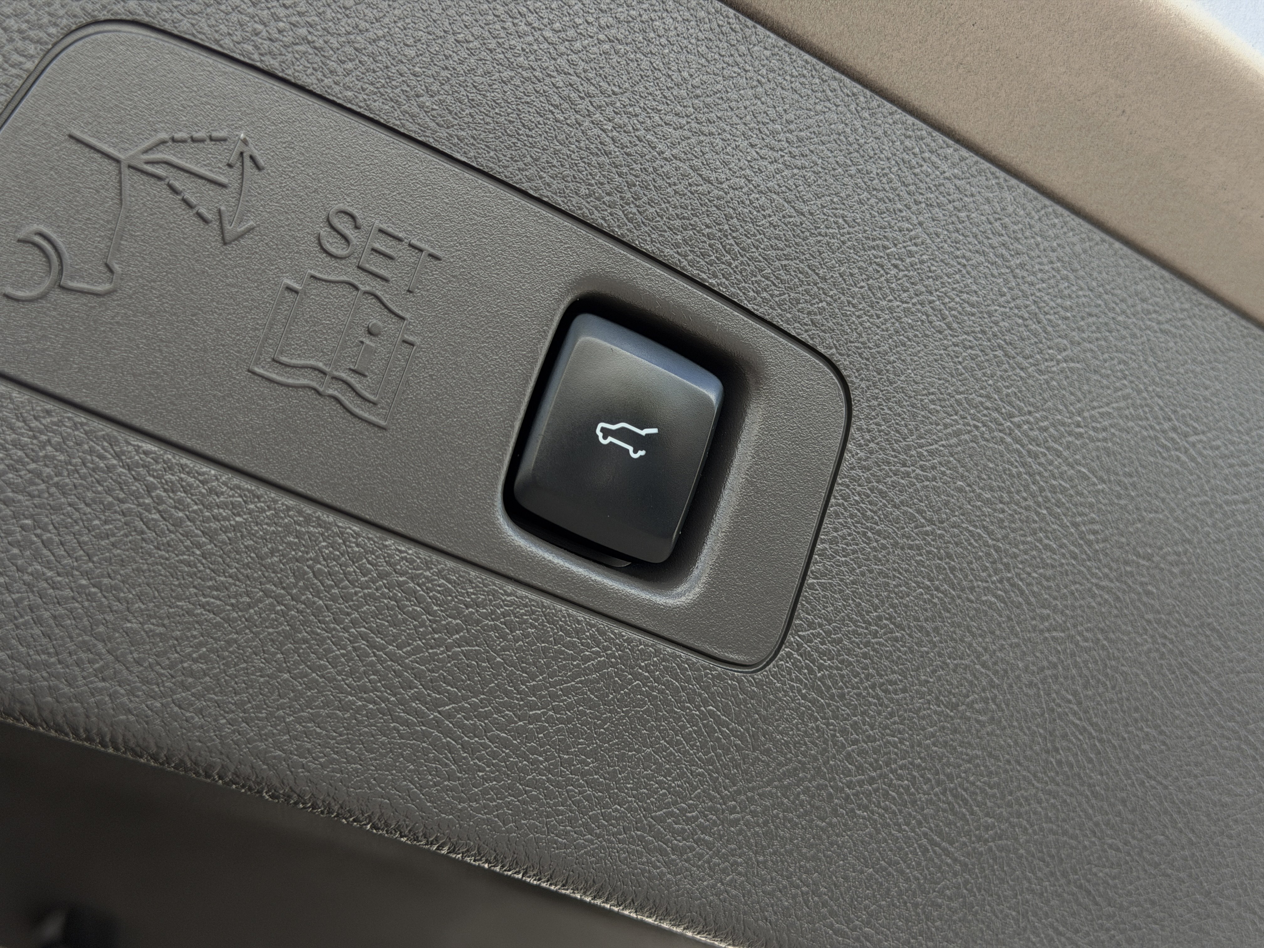 Used 2021 Lincoln Corsair FWD image 12