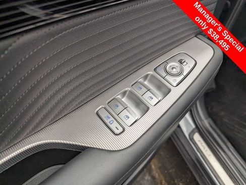 Used 2024 Hyundai Palisade Calligraphy image 15