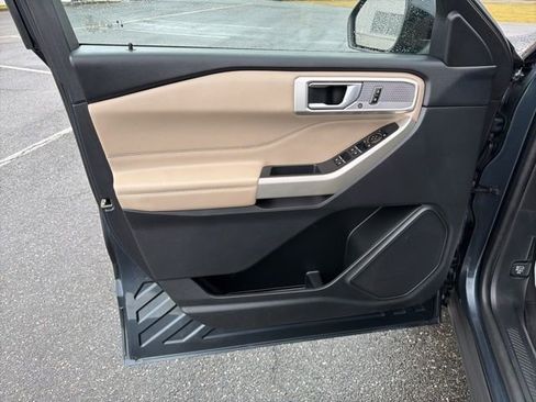 Used 2023 Ford Explorer XLT w/ Equipment Group 202A image 11