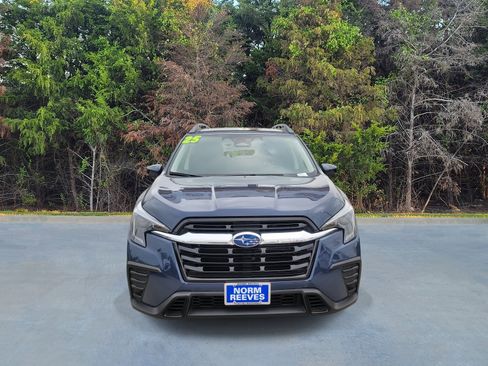 Used 2025 Subaru Ascent Premium image 2