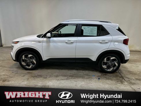 Certified 2022 Hyundai Venue SEL w/ Cargo Package image 7