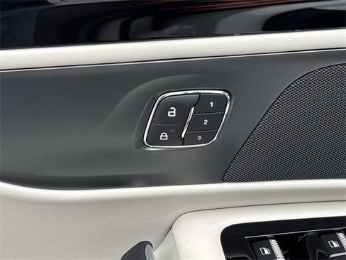 New 2026 Lincoln Nautilus Premier w/ Jet Appearance Package image 21