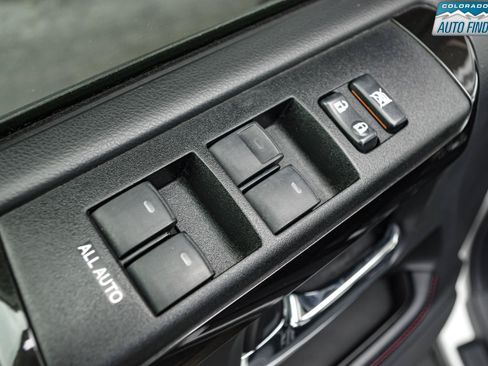 Used 2019 Toyota 4Runner TRD Off-Road Premium AWD/4WD image 11