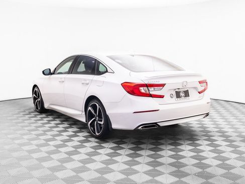Used 2018 Honda Accord Sport image 4