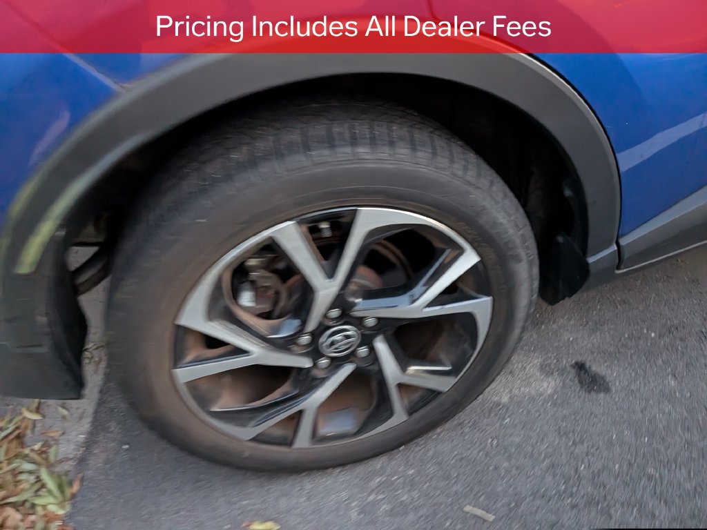 Used 2020 Toyota C-HR XLE FWD image 8
