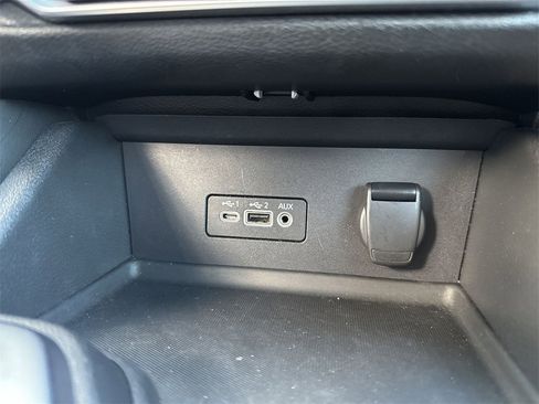 Used 2021 Nissan Sentra SR image 28