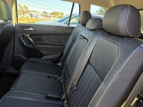 Certified 2022 Volkswagen Tiguan SE image 23