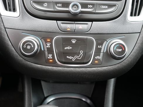 Used 2022 Chevrolet Malibu RS image 23