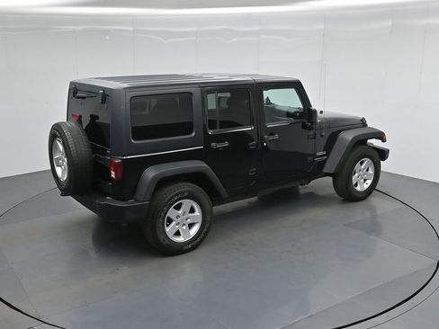 Used 2018 Jeep Wrangler Unlimited Sport S image 34