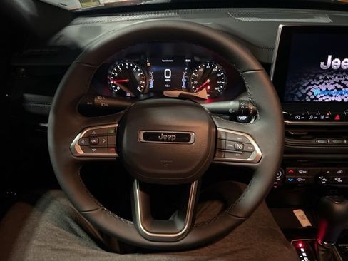 New 2026 Jeep Compass Latitude image 21