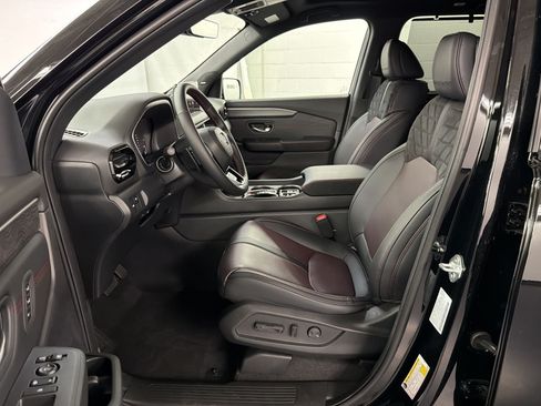 New 2026 Honda Pilot Black Edition image 5