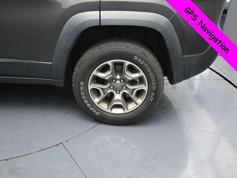 Used 2022 Jeep Cherokee Trailhawk w/ Sun, Sound & Nav Group AWD/4WD image 7