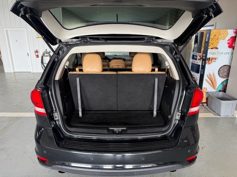 Used 2015 Dodge Journey SXT w/ Flexible Seating Group FWD image 14