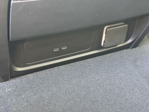 Certified 2025 Cadillac Escalade IQ Luxury 2 w/ LPO, Premium Carpet Package AWD/4WD image 21