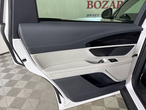 New 2026 Lincoln Nautilus Premier image 18