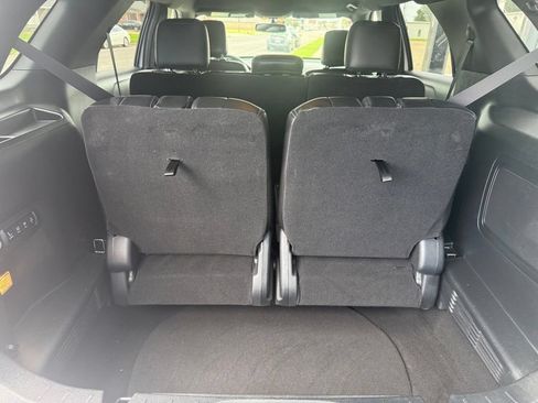 Used 2018 Ford Explorer Limited FWD image 18