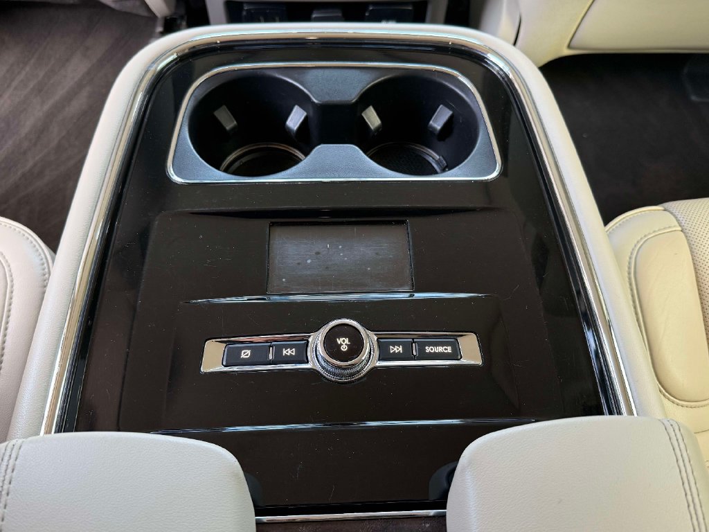 Used 2019 Lincoln Navigator Reserve w/ Cargo Package AWD/4WD image 22