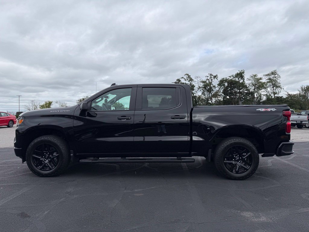 Used 2023 Chevrolet Silverado 1500 Custom AWD/4WD image 35