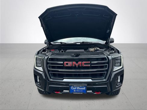 Used 2023 GMC Yukon AT4 w/ Technology Package AWD/4WD image 4