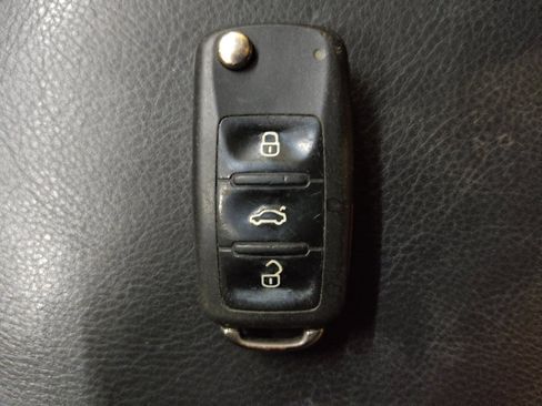 Used 2016 Volkswagen Tiguan S image 32