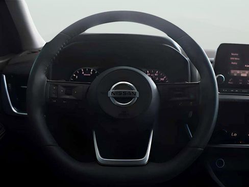 Used 2021 Nissan Rogue SV w/ Premium Package image 8