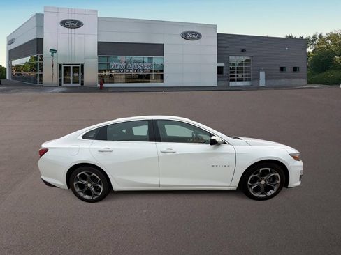 Used 2020 Chevrolet Malibu LT FWD image 11
