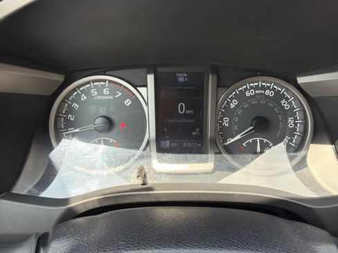Used 2016 Toyota Tacoma Limited w/ Towing Package AWD/4WD image 21
