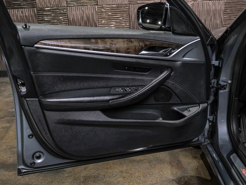 Used 2017 BMW 530i RWD image 37