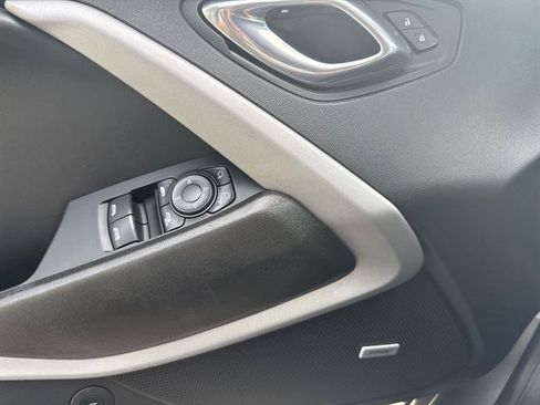 Used 2021 Chevrolet Camaro LT w/ Technology Package RWD image 15