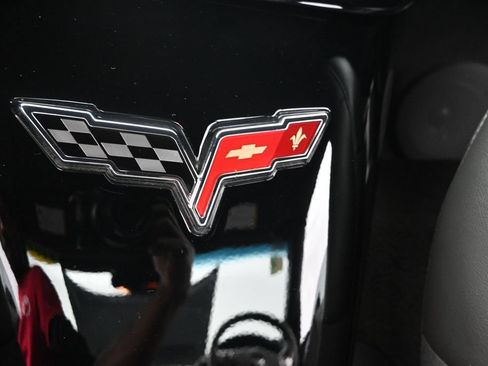 Used 2011 Chevrolet Corvette Convertible w/ Preferred Equipment Group RWD image 13
